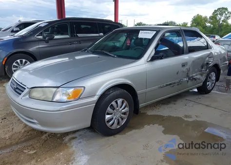 2000 Toyota Camry Ce from USA, damaged, VIN 4T1BG22K1YU638286
